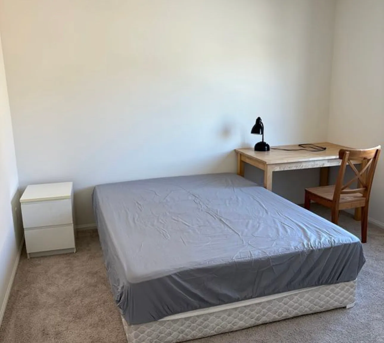 5 bed, 2537 sqft, $750 — Photo 3