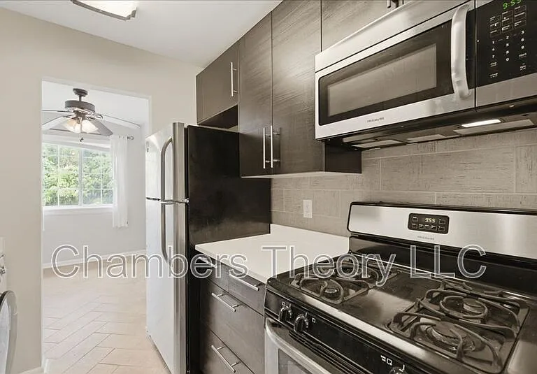 1521 Colonial Dr #304 — Photo 12