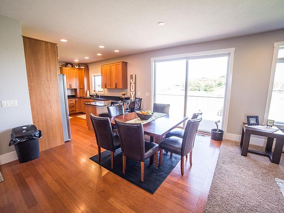 4th image of 3005 Delia Lane Ct