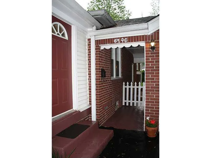 6145 Evanston Ave photo 1