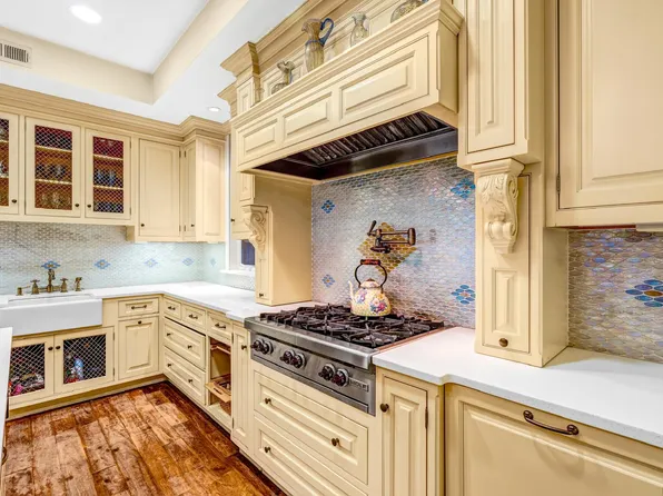 850 East 23rd Street image 22 of 47