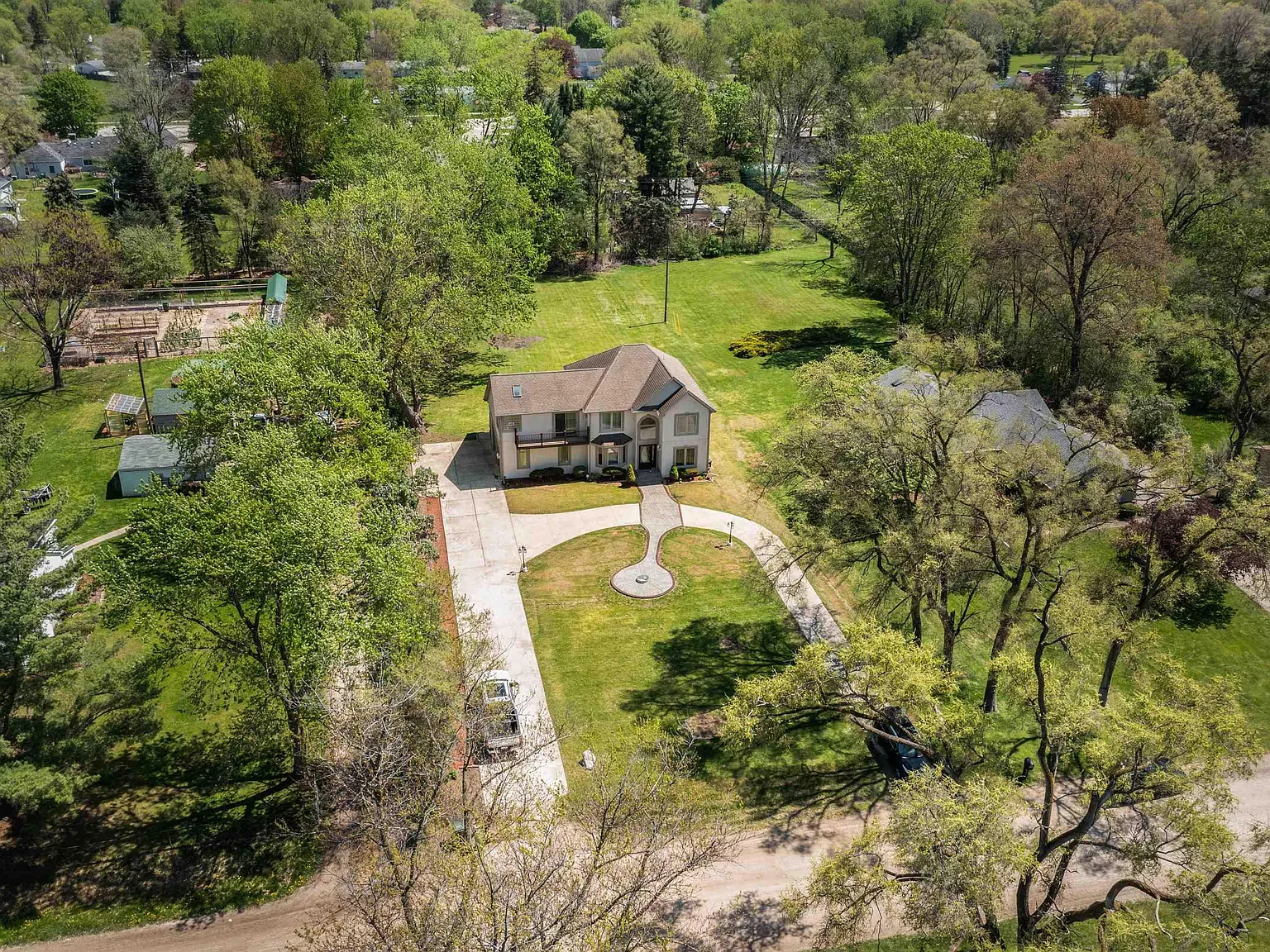 4 bed, 3.5 bath, 3780 sqft, $4,500 — Photo 4