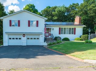 88 Meadow St, Springfield, MA 01151