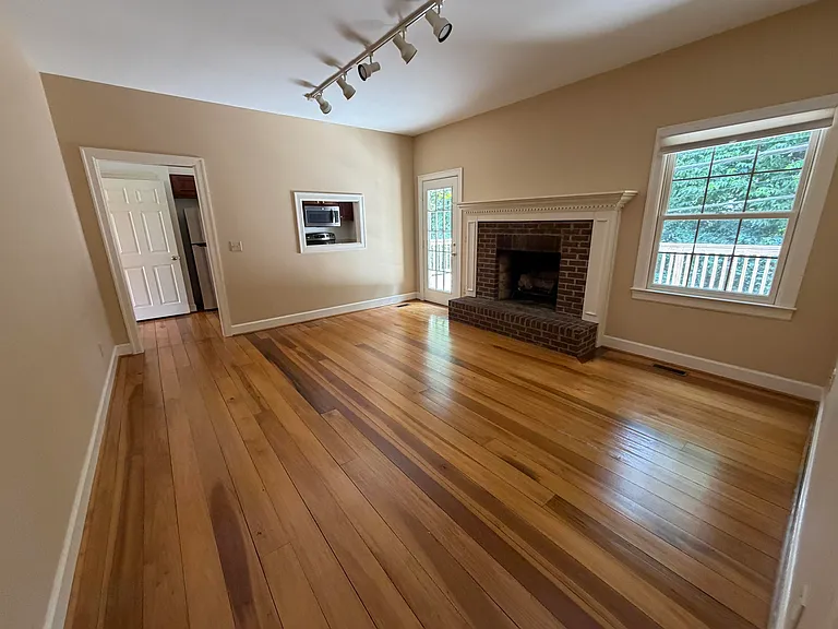1112 Pepperhill Cir — Photo 10