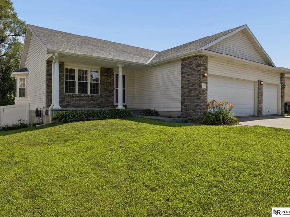 1541 Bordeaux Rd, Lincoln, NE 68522
