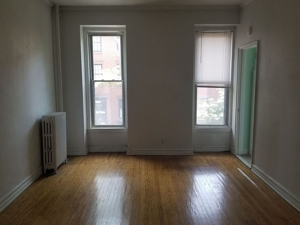 1st image of 44 Garden Pl #2C