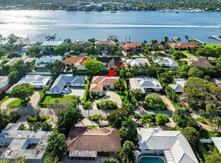 961 S Atlantic Dr, Lantana, FL 33462