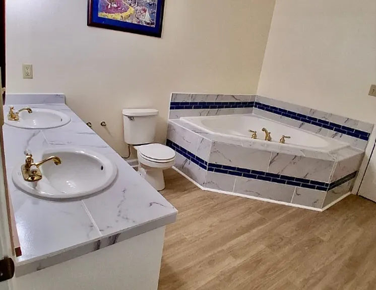6413 Halcyon Dr — Photo 14