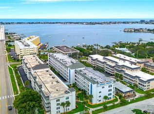 131 Bluff View Dr APT 109, Belleair Bluffs, FL 33770