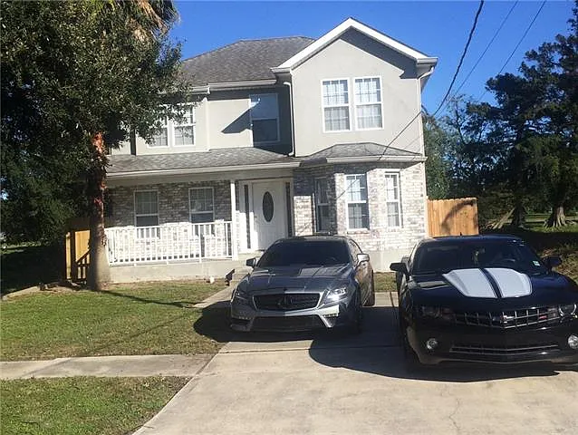 3 bed, 2.5 bath, 1500 sqft, $2,100 — Photo 1