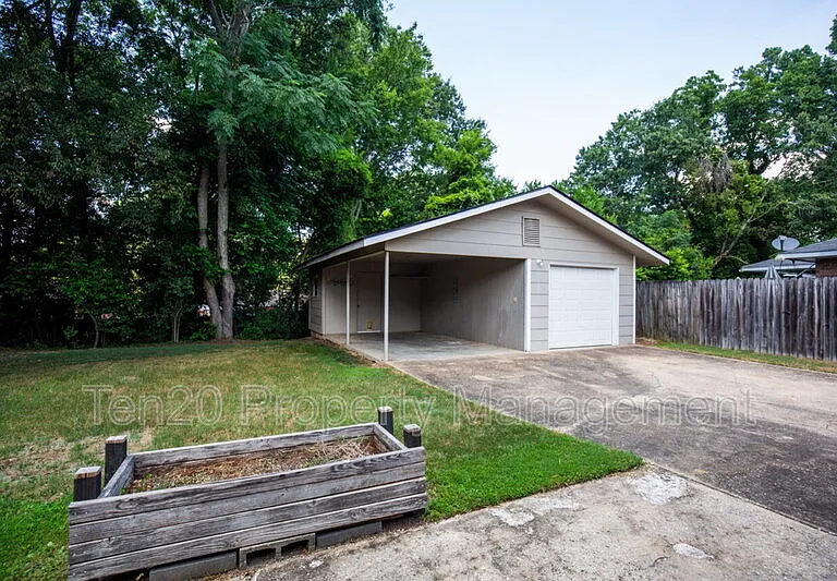 5827 Gene Ave — Photo 5
