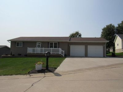 767 Tower View Ct, Monticello, IA, 52310
