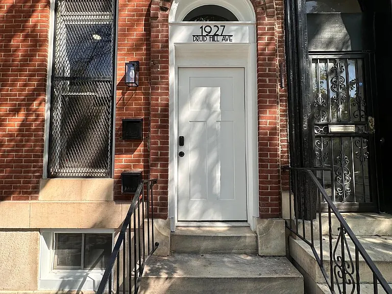1927 Druid Hill Ave #2 — Photo 2