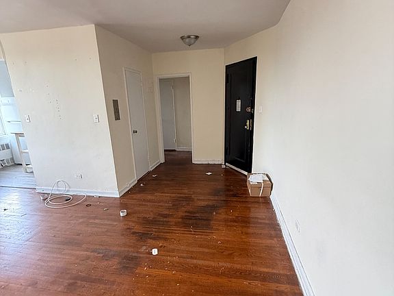 3rd image of 4011 Kings Hwy APT 6M