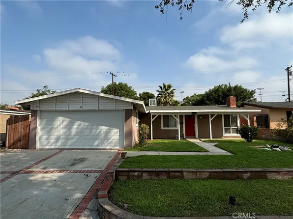 19315 Four Oaks St, Santa Clarita, CA 91351