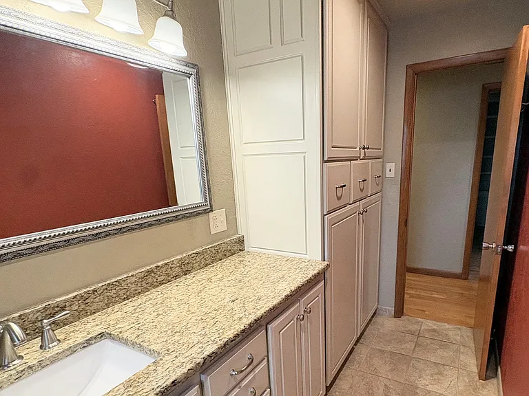 3700 Dallas St — Photo 12