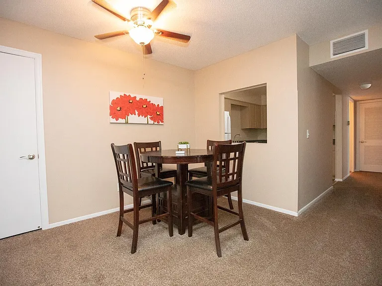 Boulder Creek Apartments — Photo 13