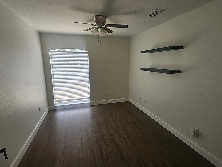 1712 Erin Brooke Dr — Photo 6