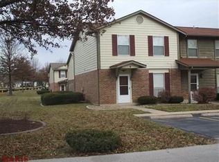 33 Park Charles Blvd S APT D, Saint Peters, MO 63376