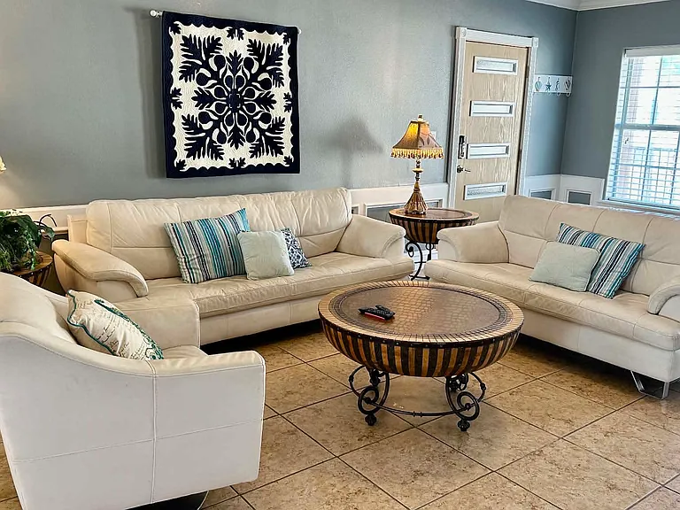E Coronado Dr — Photo 2