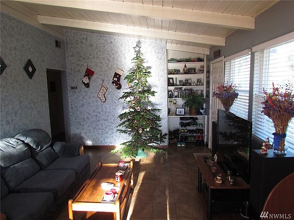 4th image of 622 138th St S