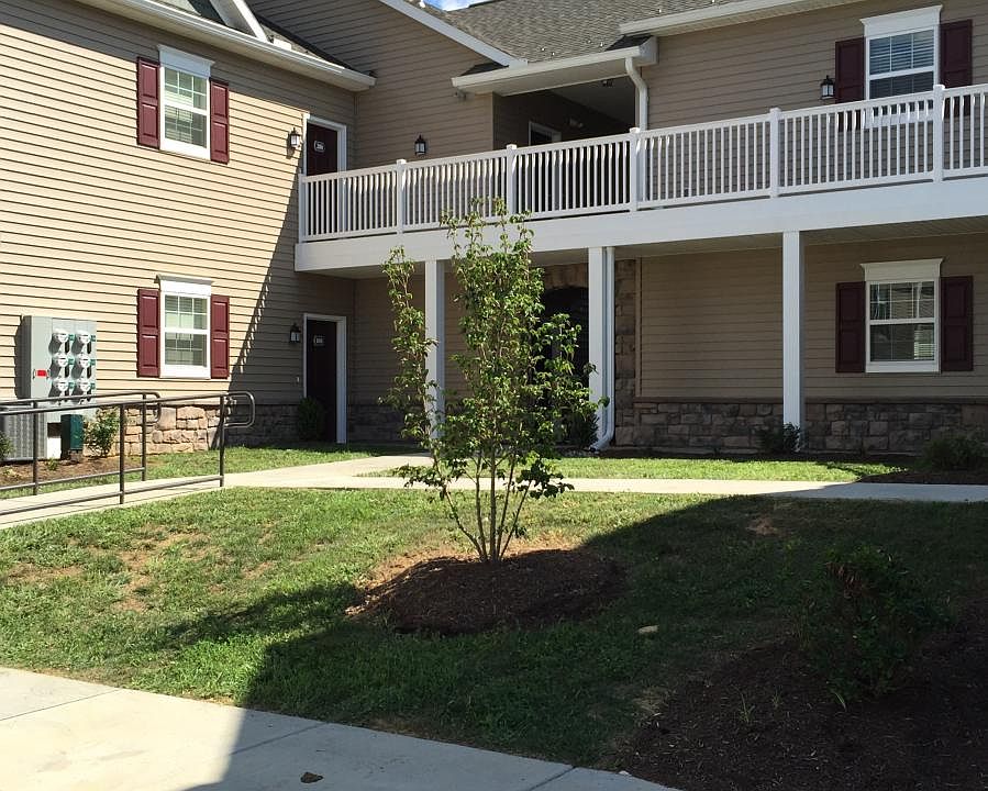 2nd image of 619 Thornberry Ln #211