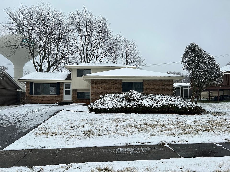 1st image of 18649 Oakwood Ave