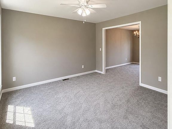 3rd image of 311 Pepperhill Ln