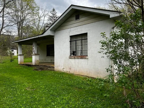 55 Holly Ln, Fort Gay, WV 25514