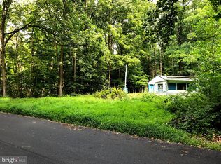 1734 Becker Rd, Green Lane, PA 18054