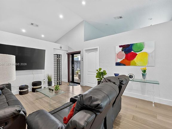 5th image of 15613 SW 63rd Ter