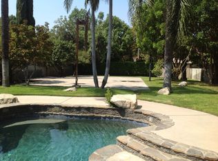 8635 Aqueduct Ave, North Hills, CA 91343