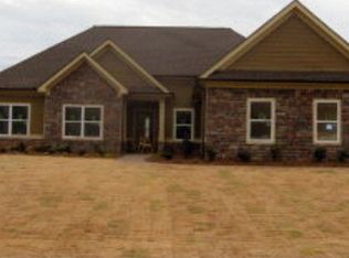 1020 Pearl Way, Bogart, GA