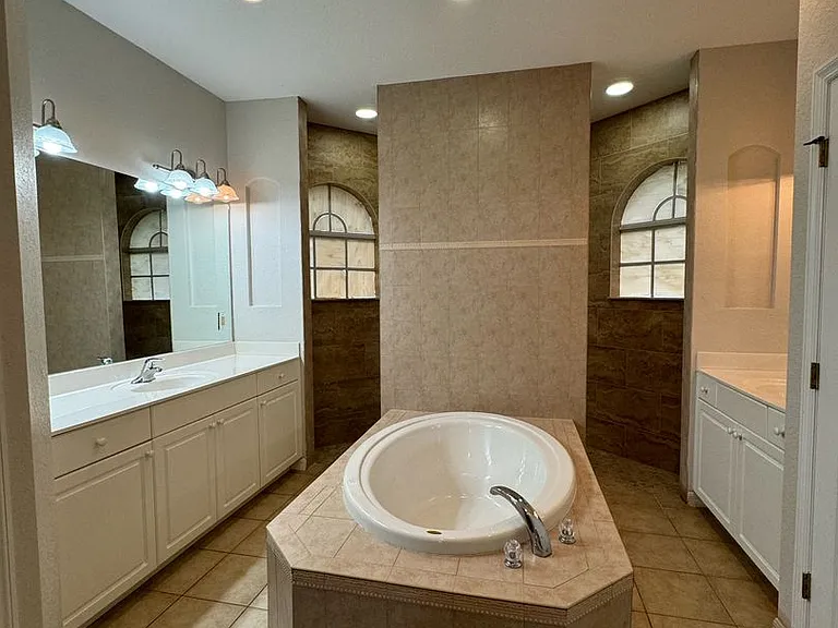 4110 Polynesia Rd — Photo 12