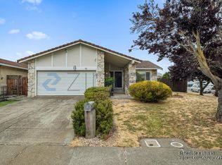 697 Auburn Dr, Vallejo, CA 94589