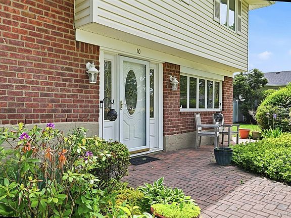 4th image of 10 Darien Place