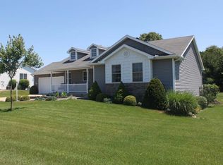 61806 Amber Meadows Dr, Goshen, IN 46528