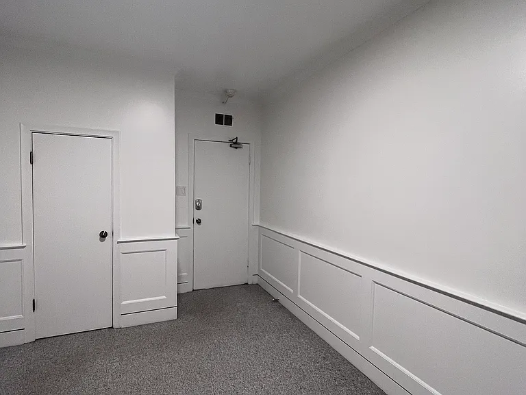 2341 York Ave #5 — Photo 8