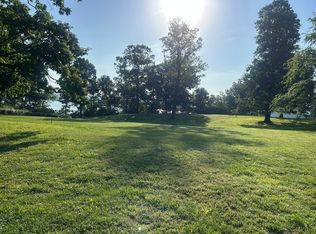 602 S Raum Park Dr, Golconda, IL 62938