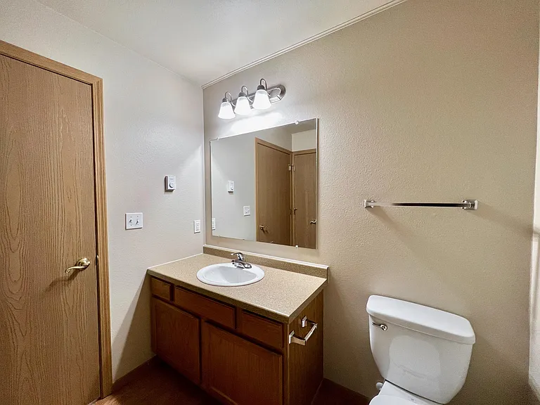 1609 Aspen Dr NE — Photo 5