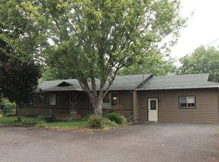 338 E Woodside St, Grants Pass, OR 97527