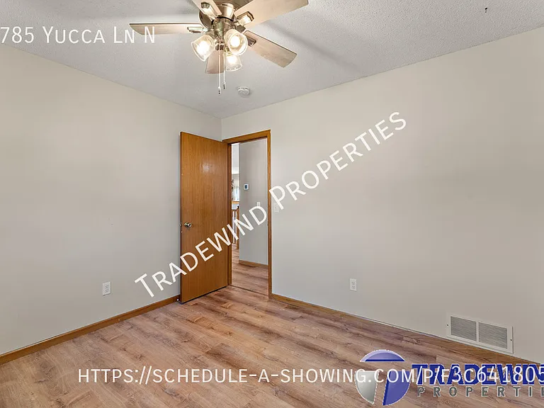 5785 Yucca Ln N — Photo 14