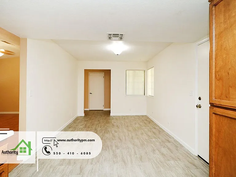 6822 Creekside St — Photo 10