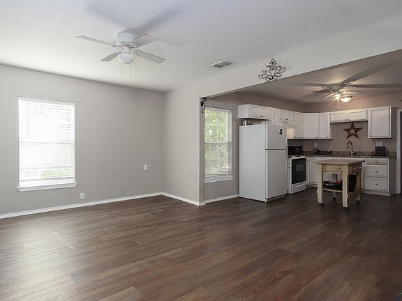 5th image of 500 Melba Ave