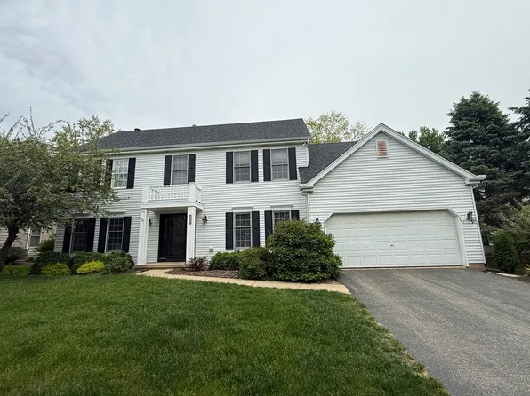 N551 W Weaver Cir, Geneva, IL 60134