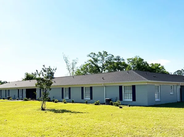 Admiral Court, 110 Mason St APT 15, Brewton, AL 36426