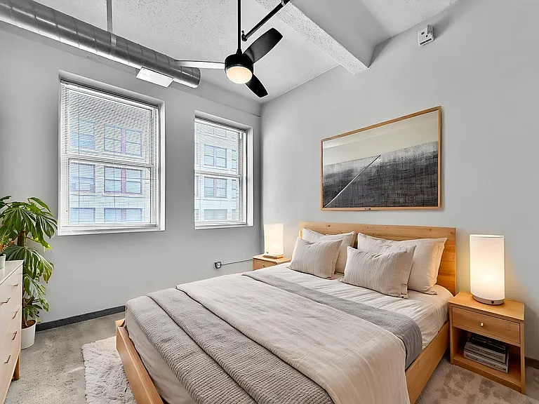 Library Lofts — Photo 11