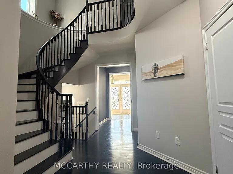 124 Johnson Dr — Photo 4