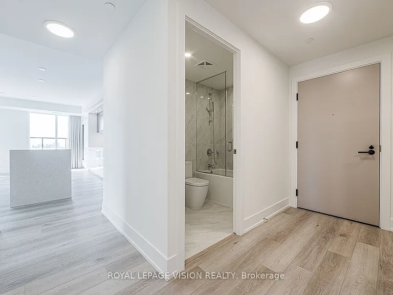 858 Dupont St #728 — Photo 38