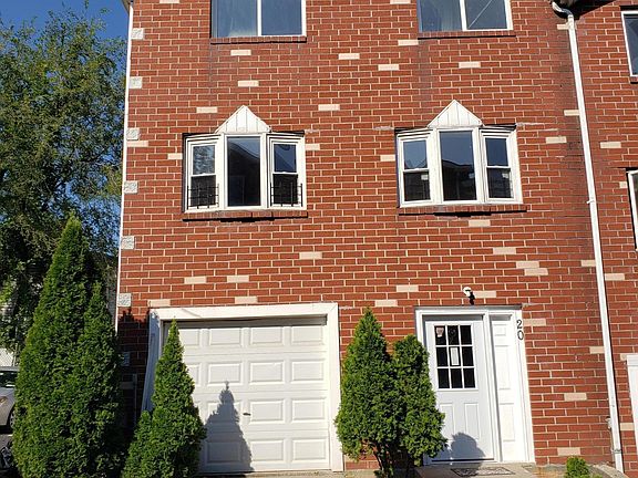 2nd image of 20 Giordan Ct